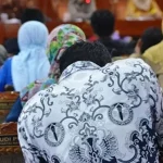 2017, Honor GTT di Konut Naik ilustrasi guru