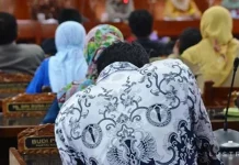 2017, Honor GTT di Konut Naik ilustrasi guru