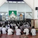Ratusan Umat Padati Masjid Al Kautsar Kendari Ratusan Umat Padati Masjid Al Kautsar Kendari