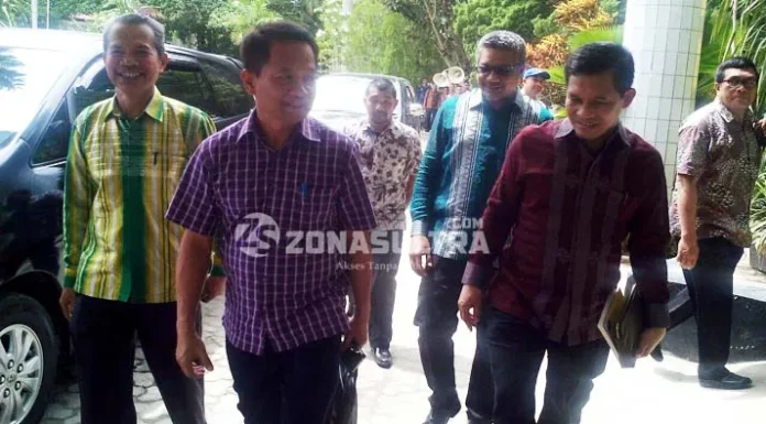 kedatangan_plt_rektor Supriadi Rustad Telah Tiba di UHO