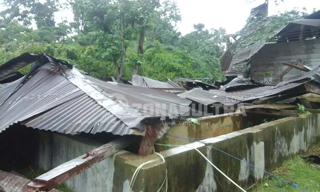 kondisi_rumah Diterjang Angin Puting Beliung, Empat Rumah Warga Mubar Roboh