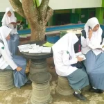 Piloting Gerakan Literasi Sekolah, SMAN 1 Kendari Gantikan Apel Pagi dengan Membaca Piloting Gerakan Literasi Sekolah, SMAN 1 Kendari Gantikan Apel Pagi dengan Membaca