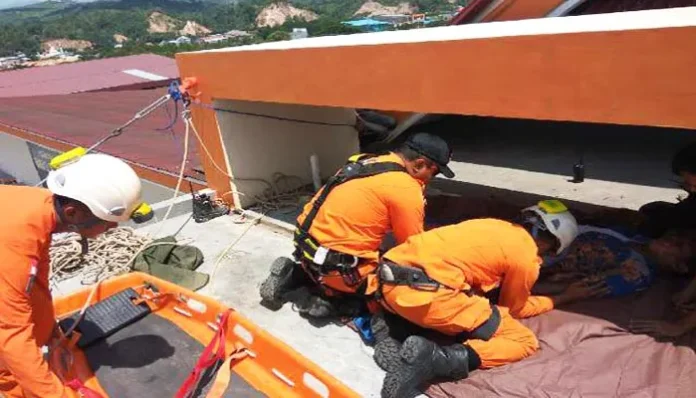 Jatuh dari Lantai 3, Seorang Pekerja Hotel Mengalami Patah Kaki