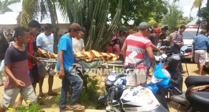 Lelaki Asal Ladongi Tega Gorok Leher Istrinya Hingga Tewas