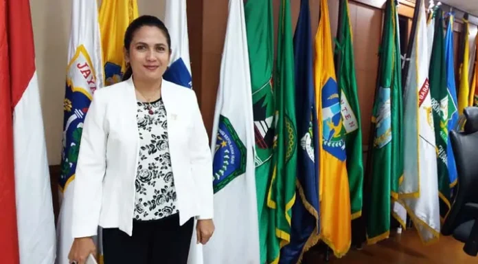 Anggota DPD RI Wa Ode Hamsinah Bolu