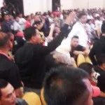 Debat Tahap 2 Memanas Karena Pengeras Suara Paslon Zayat-Syahriah Bermasalah Debat Tahap 2 Memanas Karena Pengeras Suara Paslon Zayat-Syahriah Bermasalah
