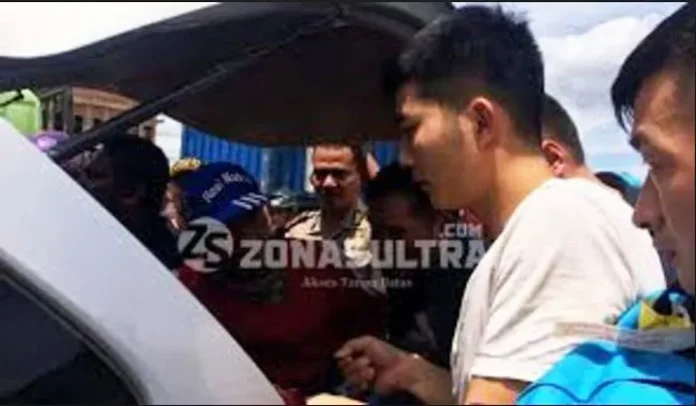 Mahasiswa Kendari Cegat TKA Asal Tiongkok