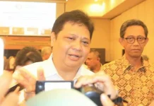 Airlangga Hartarto Bakal Resmikan Warkop Golkar di Kendari Menteri Perindustrian Republik Indonesia Airlangga Hartarto