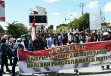 Kelompok Mahasiswa di Kendari Demo Tuntut Pembubaran FPI Kelompok Mahasiswa di Kendari Demo Tuntut Pembubaran FPI