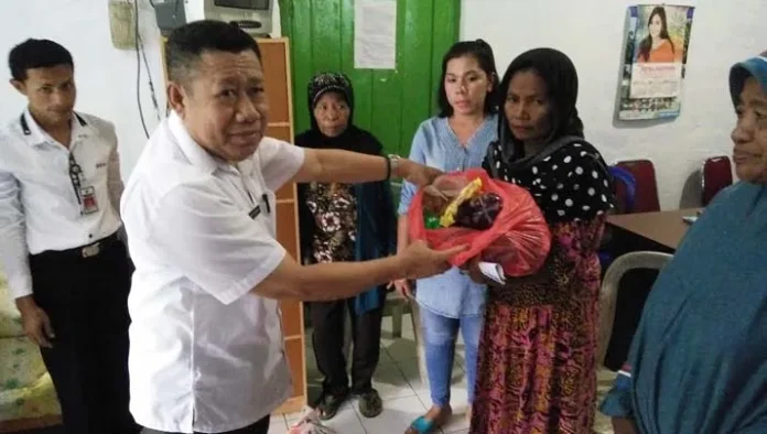 400 Duafa Menerima Bantuan PMKS