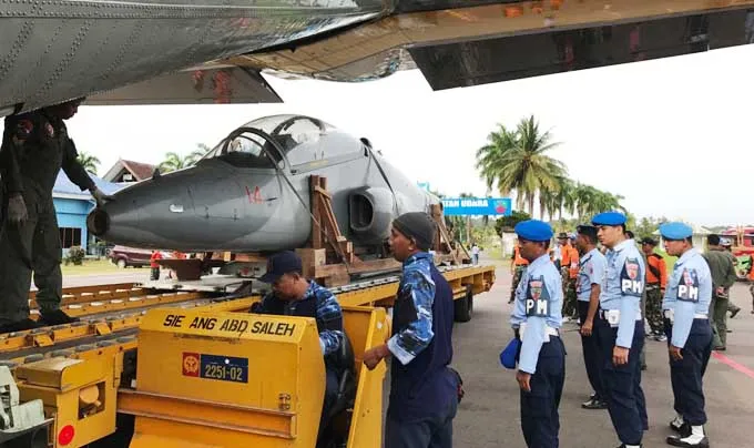 hawk-mk53-telah-tiba-di-lanud-haluoleo
