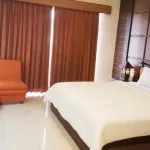 Menginap di Hotel Sutan Raja Kolaka Bulan Februari, Hanya Rp. 450 ribu Semalam kamar hotel sutan raja kendari