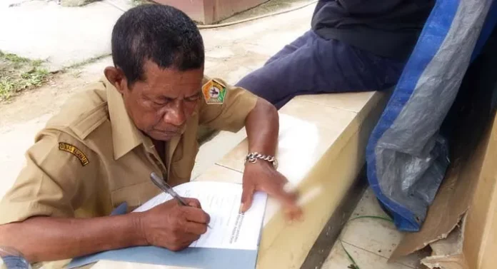 keluarga_densilasa2 Hasil Visum Densilasa Ada Tanda Kekerasan, Keluarga Menolak Autopsi