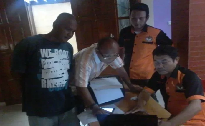 Diduga Bagi-Bagi Minyak, Rasak-Haris Dilaporkan ke Panwaslih