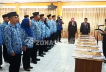 Kepala BKKBN Sultra Lantik 14 Pejabat Eselon IV Kepala BKKBN Sultra Lantik 14 Pejabat Eselon IV