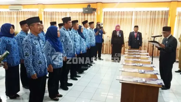 pelantikan_pejabat_bkkbn Kepala BKKBN Sultra Lantik 14 Pejabat Eselon IV