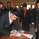 Lantik 600 Pejabat, Plt Bupati Buton: Ini Hadiah Tahun Baru