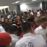 Pengamanan Debat Tahap Dua Calon Walikota Kendari Gunakan Metal Detector Pengamanan Debat Tahap Dua Calon Walikota Kendari Gunakan Metal Detector