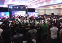 Pendukung Razak dan ADP Saling Teriak di Sesi Terakhir Debat Pendukung Razak dan ADP Saling Teriak di Sesi Terakhir Debat