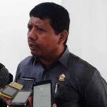 Lapangan Bulutangkis Perumnas Kendari Diresmikan Ketua Kerukunan Pasar Kota Kendari Subhan