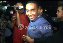 Tiba di Bandara Soetta, Bupati Buton Non Aktif Umar Samiun Diciduk KPK Tiba di Bandara Soetta, Bupati Buton Non Aktif Umar Samiun Diciduk KPK