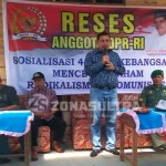 Umar Arsal Ingatkan Masyarakat Soal Bahaya Komunisme Umar Arsal Ingatkan Masyarakat Soal Bahaya Komunisme