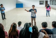 “Damai di Balik Jeruji”, Cara Seniman Sultra Ini Edukasi Warga Binaan Lapas Anak dan Perempuan "Damai di Balik Jeruji", Cara Seniman Sultra Ini Edukasi Warga Binaan Lapas Anak dan Perempuan