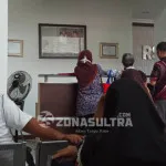 Warga Keluhkan Layanan BPJS Kesehatan di RSUD Bahteramas Buruk Warga Keluhkan Layanan BPJS Kesehatan di RSUD Bahteramas Buruk