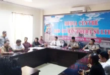 Pendemo Tuntut Pencopotan Kapolres, Humas Polda : Tim Akan Turun Lakukan Penyelidikan Pendemo Tuntut Pencopotan Kapolres, Humas Polda : Tim Akan Turun Lakukan Penyelidikan