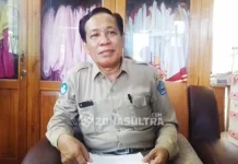 Kekurangan Komputer, Orang Tua Siswa SMPN 9 Kendari Kumpulkan Sumbangan Kepala SMPN 9 Kendari, Nurdin Tinggila