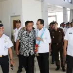 Menhub Beri Signal Akan Ada Rute Penerbangan Baru di Wakatobi Menhub Beri Signal Akan Ada Rute Penerbangan Baru di Wakatobi