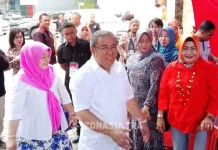 Walikota Kendari Datang Mencoblos Tanpa ADP Walikota Kendari Datang Mencoblos Tanpa ADP