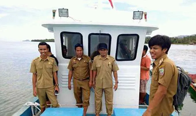 bantuan kapal2 Nelayan Konut Terima Bantuan 10 Unit Kapal Penangkap Ikan