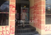 Tak Puas dengan Jawaban BPN Kendari, Massa Coret Dinding dan Lobi Kantor Tak Puas dengan Jawaban BPN Kendari, Massa Coret Dinding dan Lobi Kantor