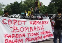 Mahasiswa Tuntut Kapolres Bombana Dicopot Mahasiswa Tuntut Kapolres Bombana Dicopot