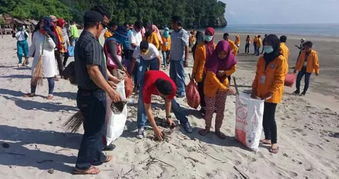 Peringati Hari Sampah, Pemda Konut Kumpulkan 3 Ton Sampah