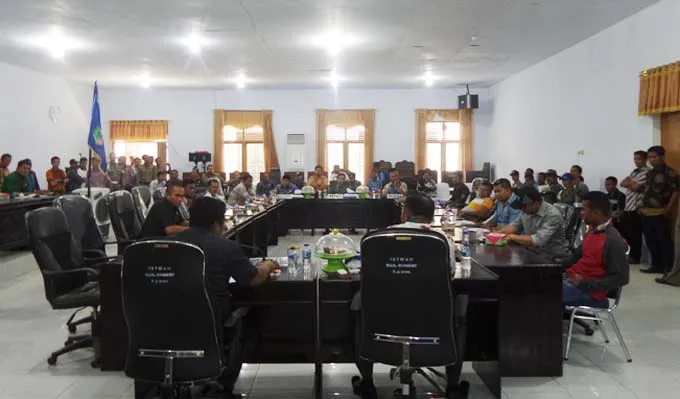 hearing Warga Wawonii barat Konkep resah akibat pernyataan anggota DPRD di forum Dewan