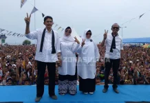 1200 Mobil Angkut Massa Kampanye Bertahan 200 Mobil Angkut Massa Kampanye Bertahan