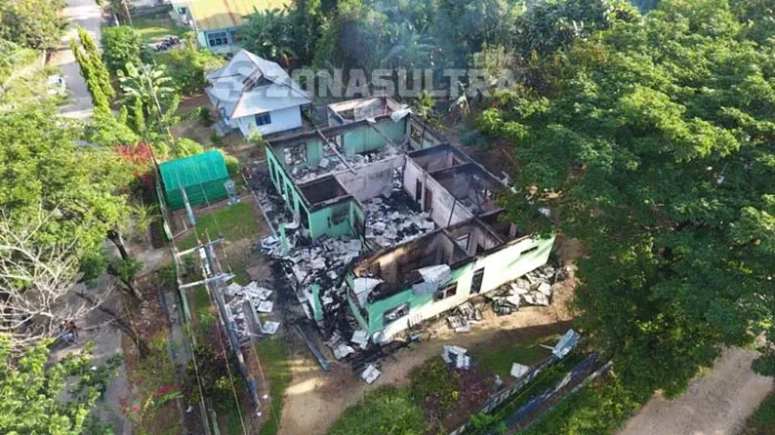 Lurah Andonuhu Sedih Kantornya Terbakar