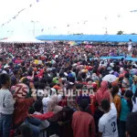 Ribuan Massa Membanjiri di Kampanye Akbar Bertahan Ribuan Massa Membajir di Kampanye Akbar Bertahan