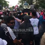 Massa Simpatisan Rasak-Haris Kembali Turun ke Jalan Massa Simpatisan Rasak-Haris Kembali Turun ke Jalan