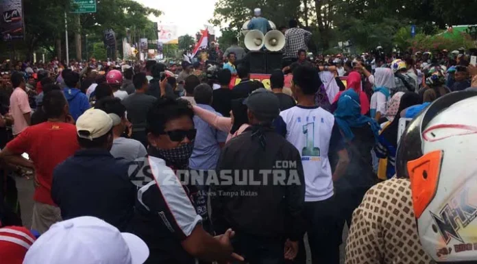 Massa Simpatisan Rasak-Haris Kembali Turun ke Jalan