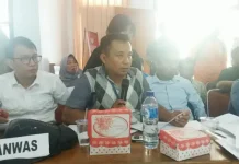 Di TPS 3 Mokoau Ada Warga Memilih Memakai C6 Orang Lain Di TPS 3 Mokoau Ada Warga Memilih Memakai C6 Orang Lain