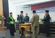 Ketua DPRD Kolut Lantik PAW Calon Wakil Bupati Terpilih Ketua DPRD Kolut Lantik PAW Calon Wakil Bupati Terpilih