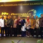 Pertamina Beri Penghargaan SPBU dengan Kinerja Baik di Sultra Pertamina Beri Penghargaan SPBU dengan Kinerja Baik di Sultra