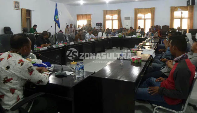 rapat dprd konkep Mediasi Pemda dan Pemilik Lahan di Konkep gagal, Ini Penyabnya