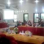 Pleno Rekapitulasi Hasil Perhitungan Pilwali Ricuh, Saksi Rasak-Haris Banting Meja Pleno Rekapitulasi Hasil Perhitungan Pilwali Ricuh, Saksi Rasak-Haris Banting Meja