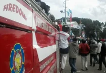 Dua Mobil Pemadam Kebakaran Siaga di Kampanye Akbar Zayat-Syahriah Dua Mobil Pemadam Kebakaran Siaga di Kampanye Akbar Zayat-Syahriah