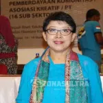 Badan Ekonomi Kreatif Indonesia Edukasi Pengrajin Produk Lokal Wakatobi Badan Ekonomi Kreatif Indonesia Edukasi Pengrajin Produk Lokal Wakatobi