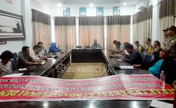 demo2 Jaringan Siak Disdukcapil Kendari Diputus Kemendagri, Mahasiswa Demo Minta Pertanggungjawaban Wali Kota